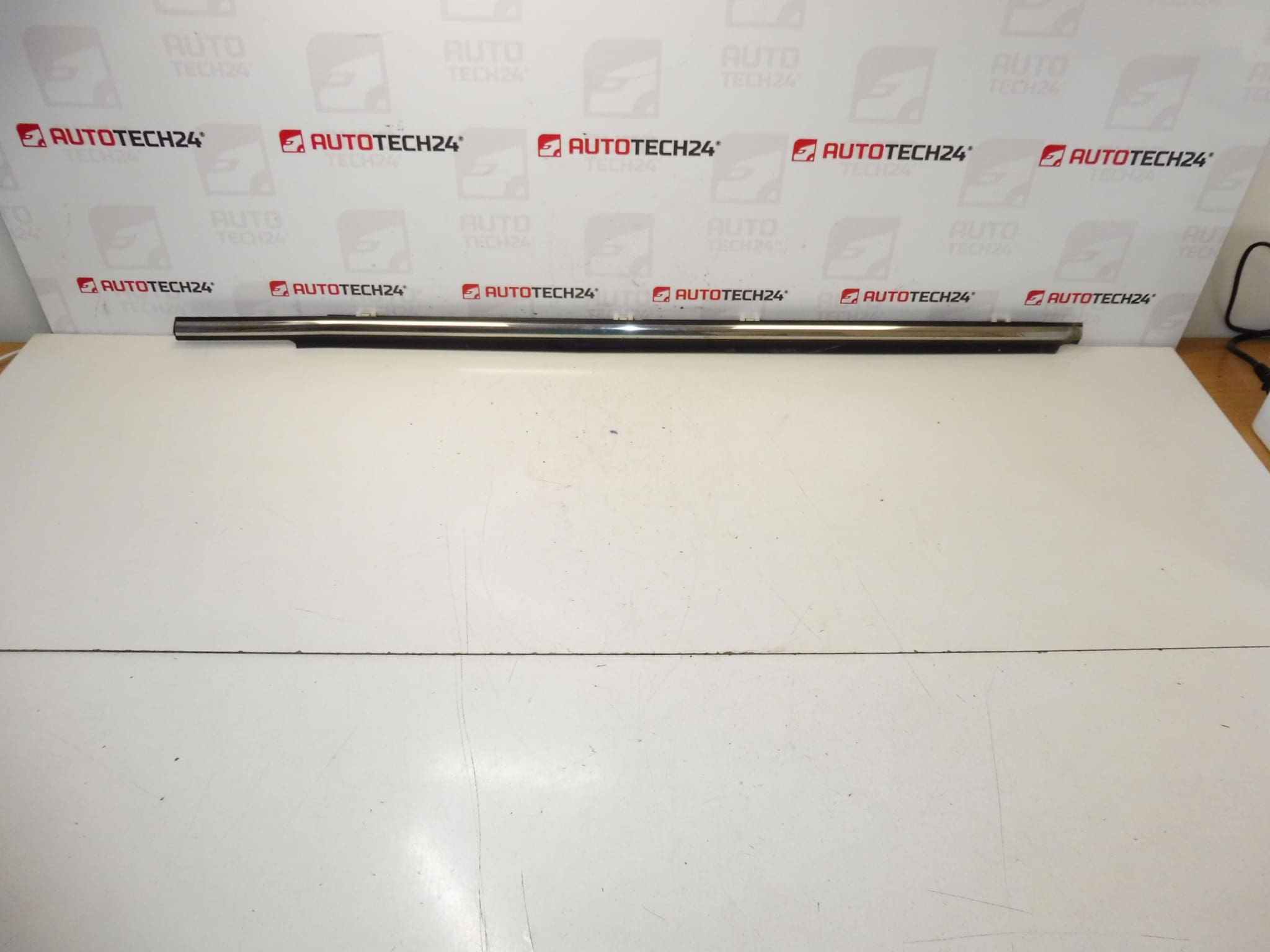 Links achterdeurbar Citroen C-Crosser Peugeot 4007 9309P4
