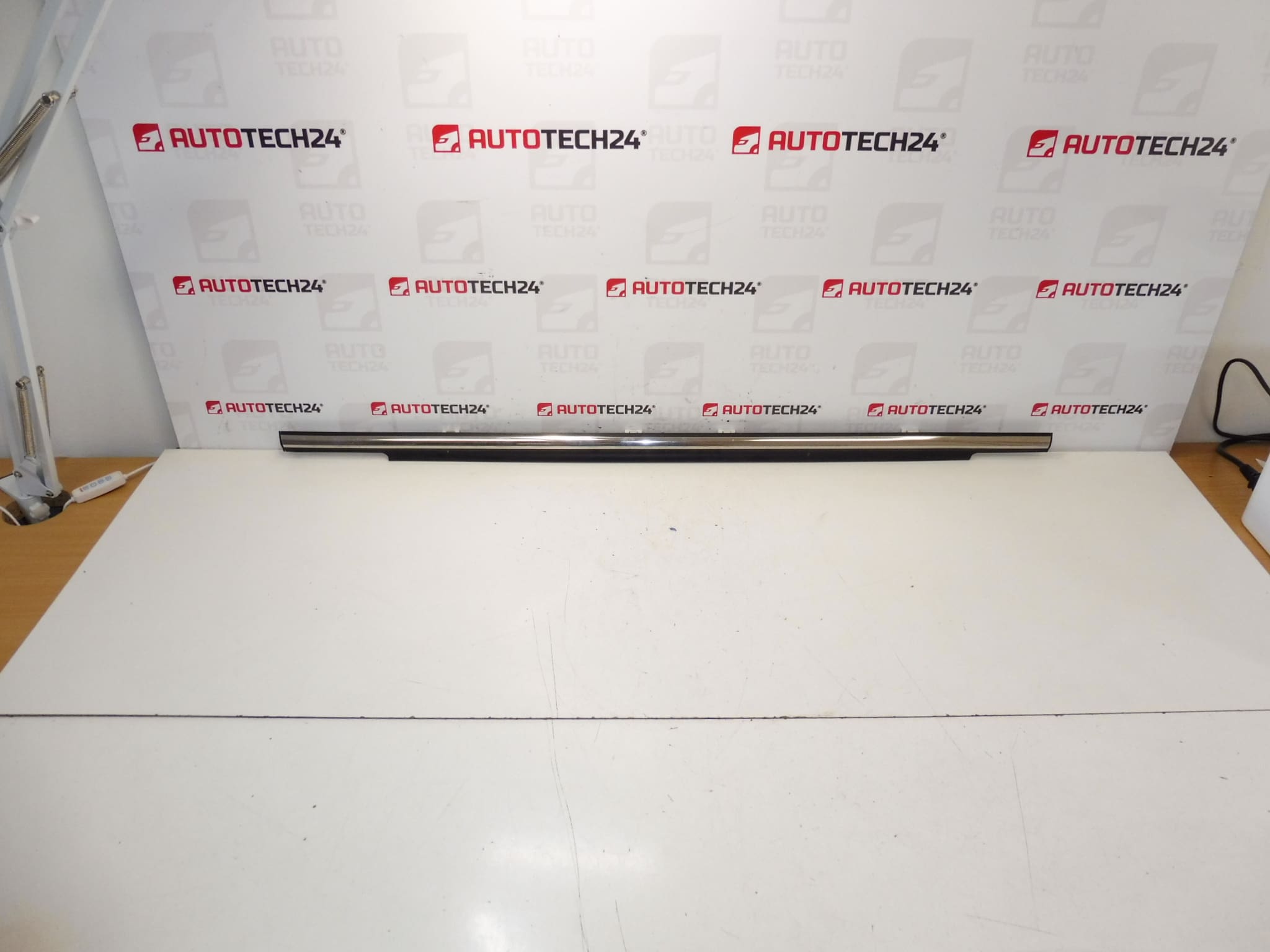 Links voordeurbar Citroen C-Crosser Peugeot 4007 9309P0