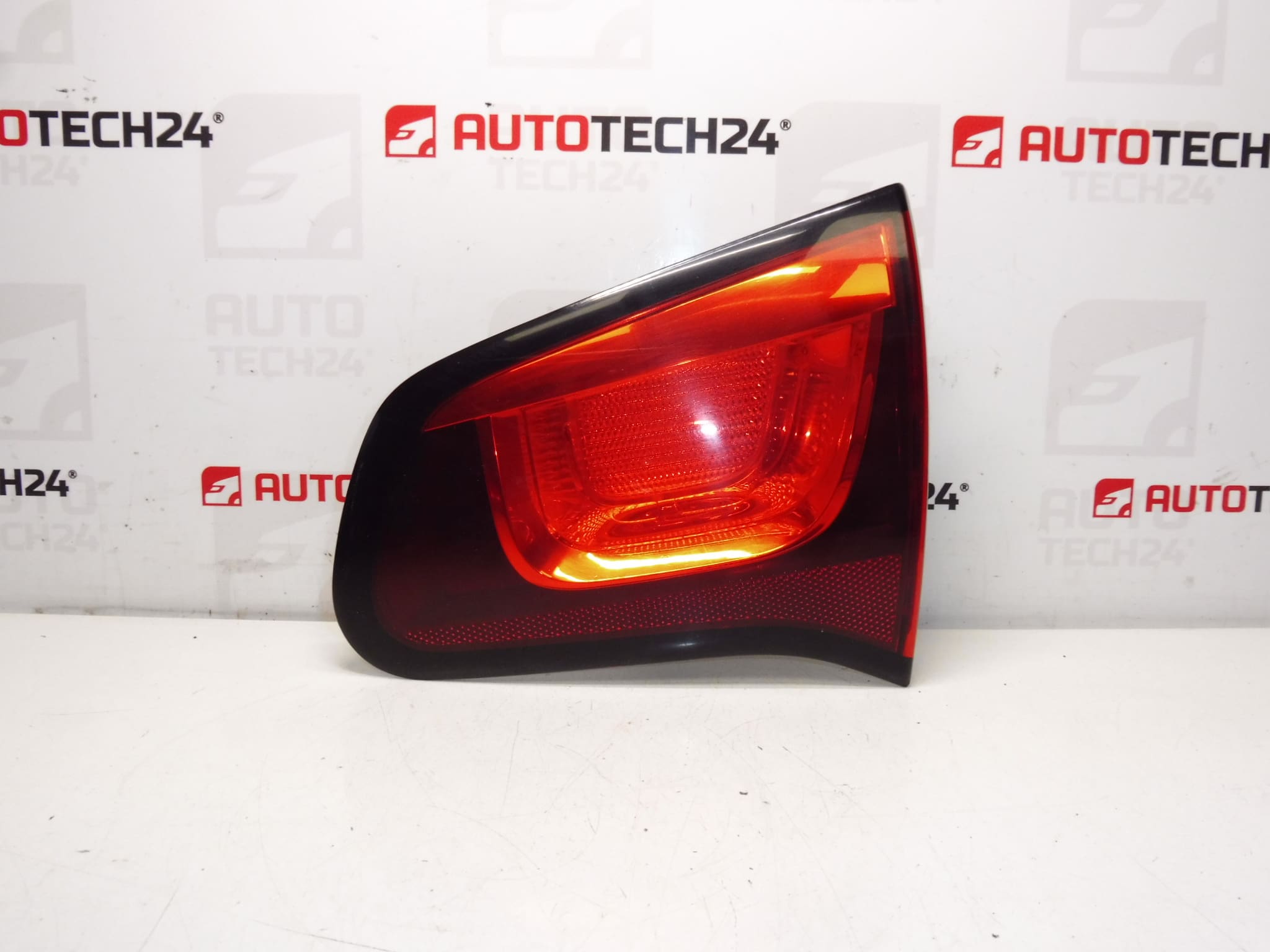 Rechter achterlamp deksel Citroën C3 II 89090140