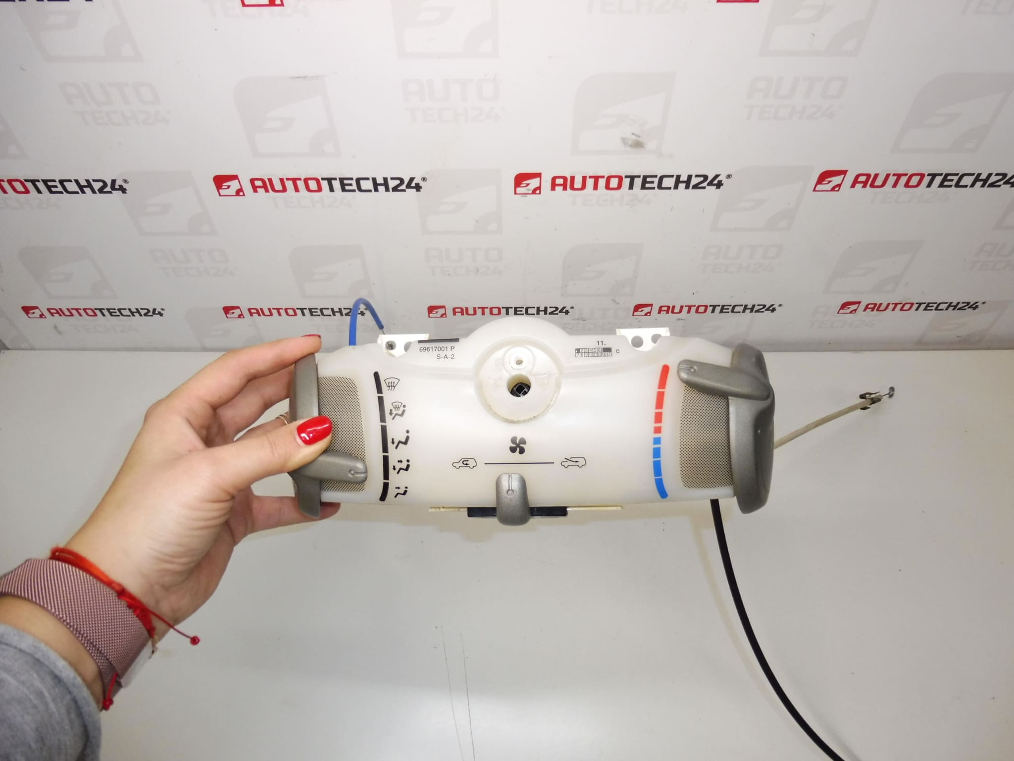 Aircobediening Citroën Peugeot 55900-0H040 55900-0H020 met stangen