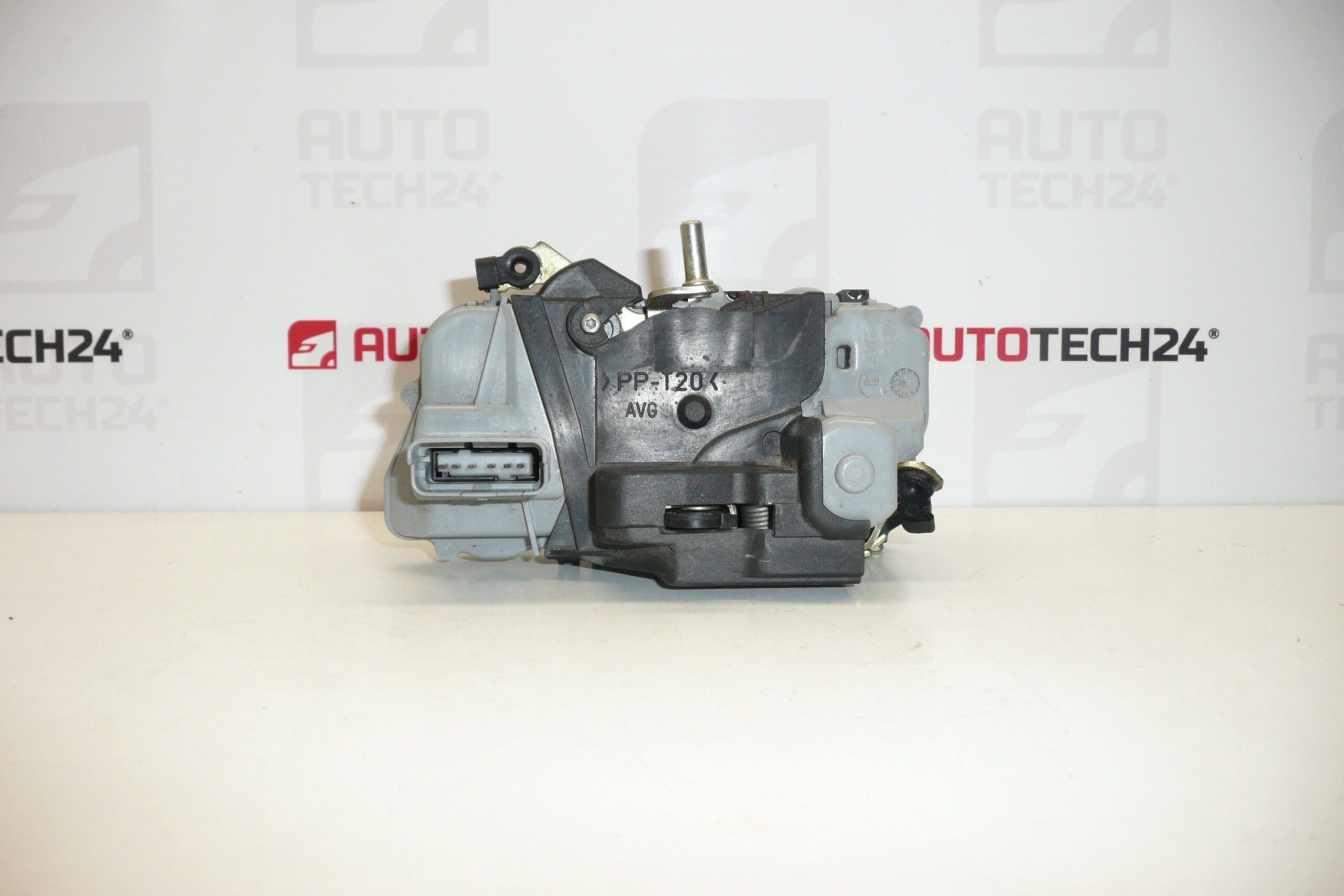 Deurslot linksvoor Citroën Xsara Picasso 9135H5