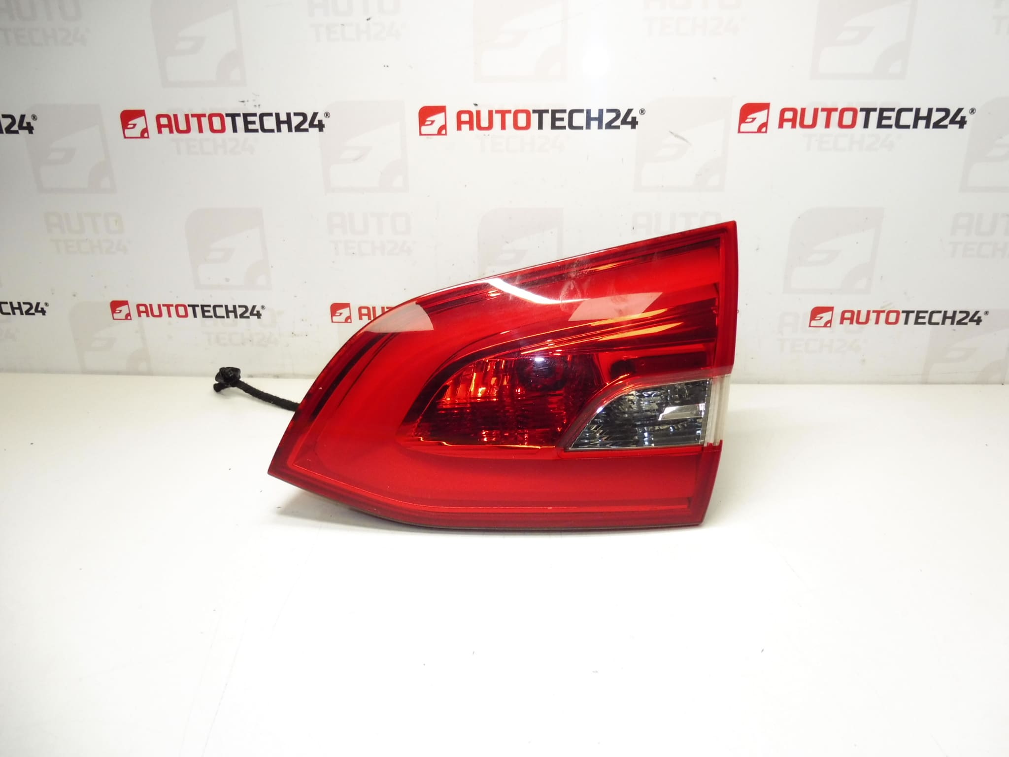 Lampkap rechtsachter Peugeot 308 T9 Combi 9678094880
