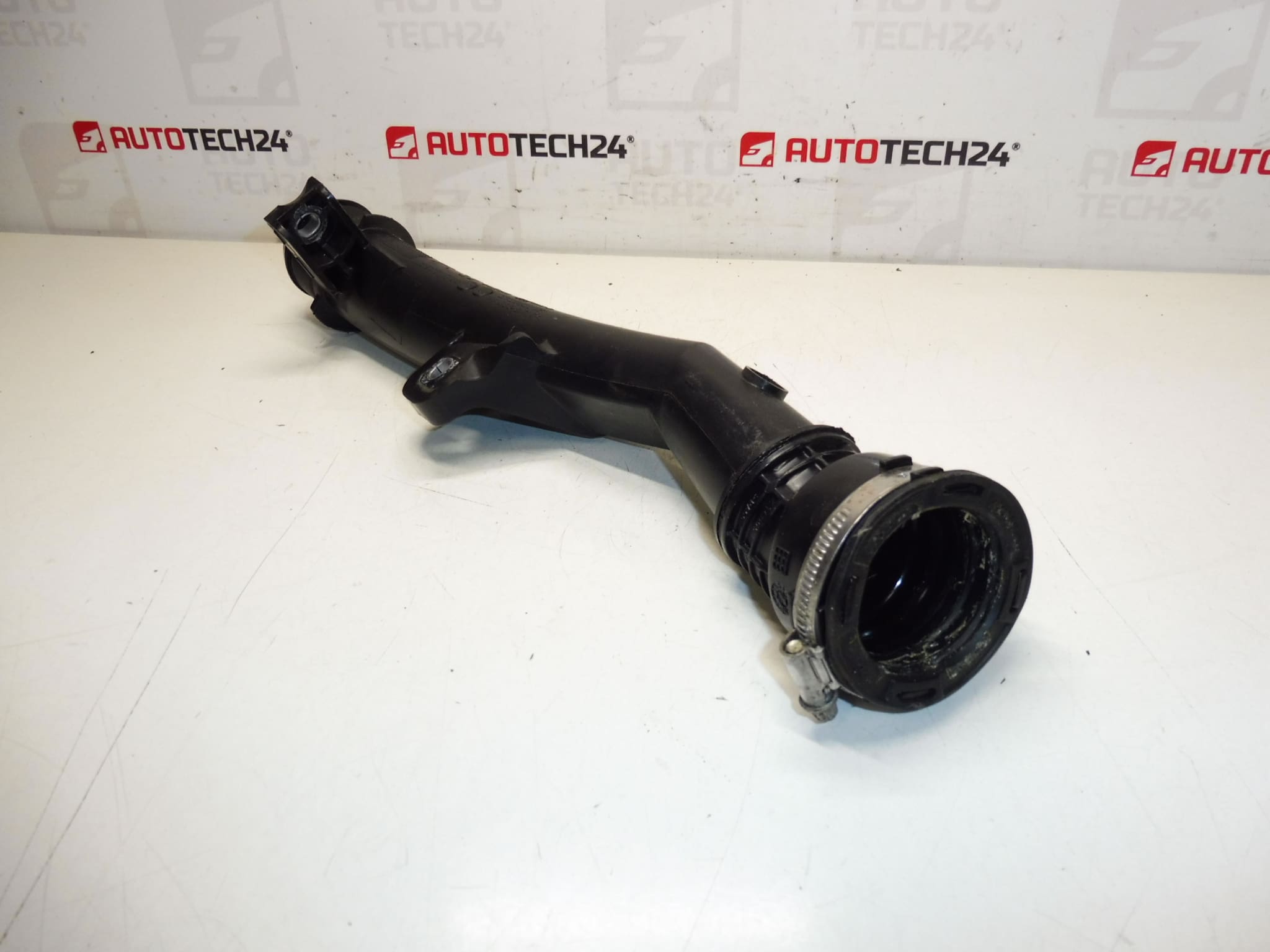 Luchtaansluiting 1.5 HDI Citroën Peugeot 9831710780 - Afbeelding 2