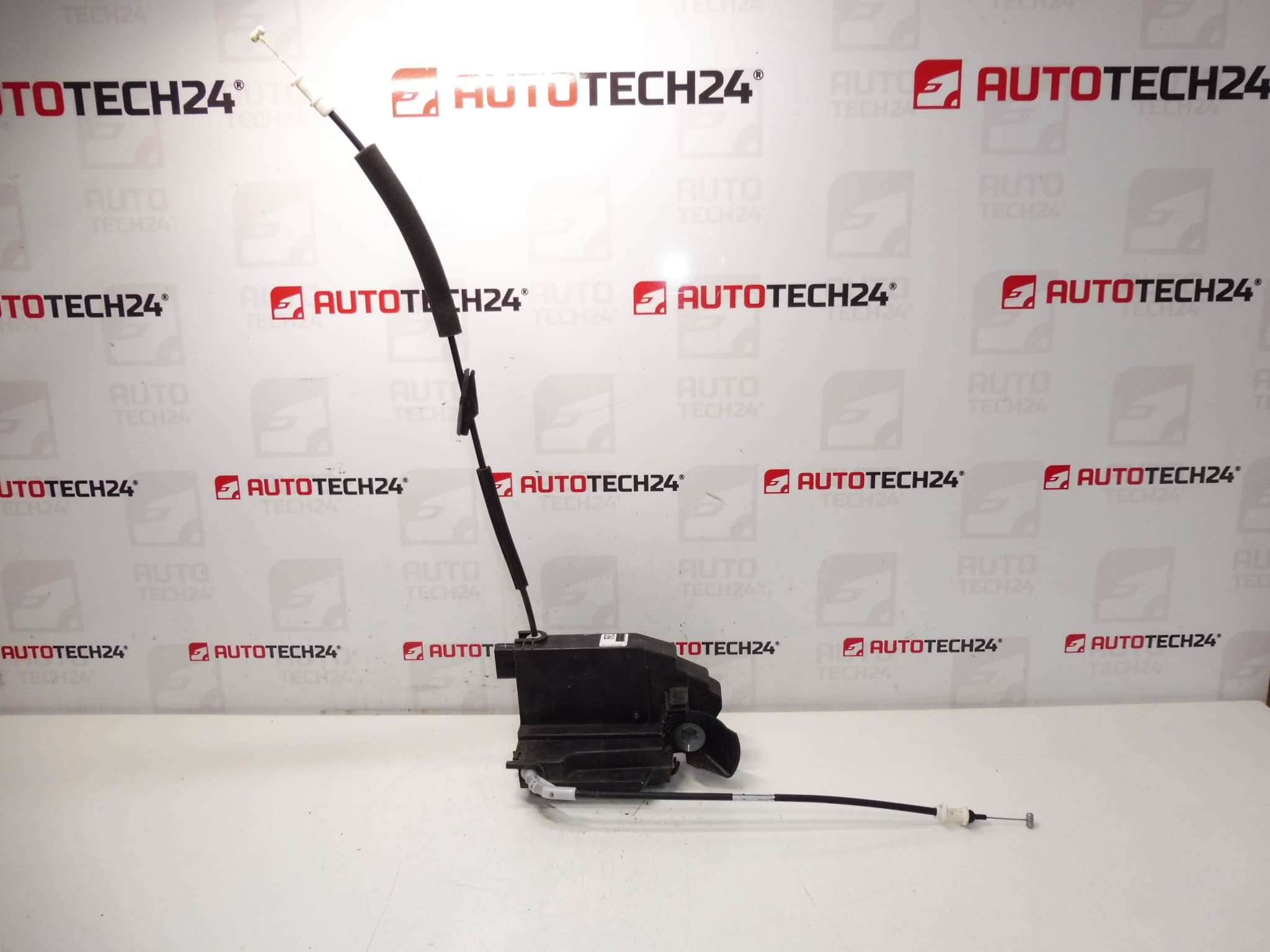 Slot bestuurdersportier links voor Peugeot 308 T9 9810309480