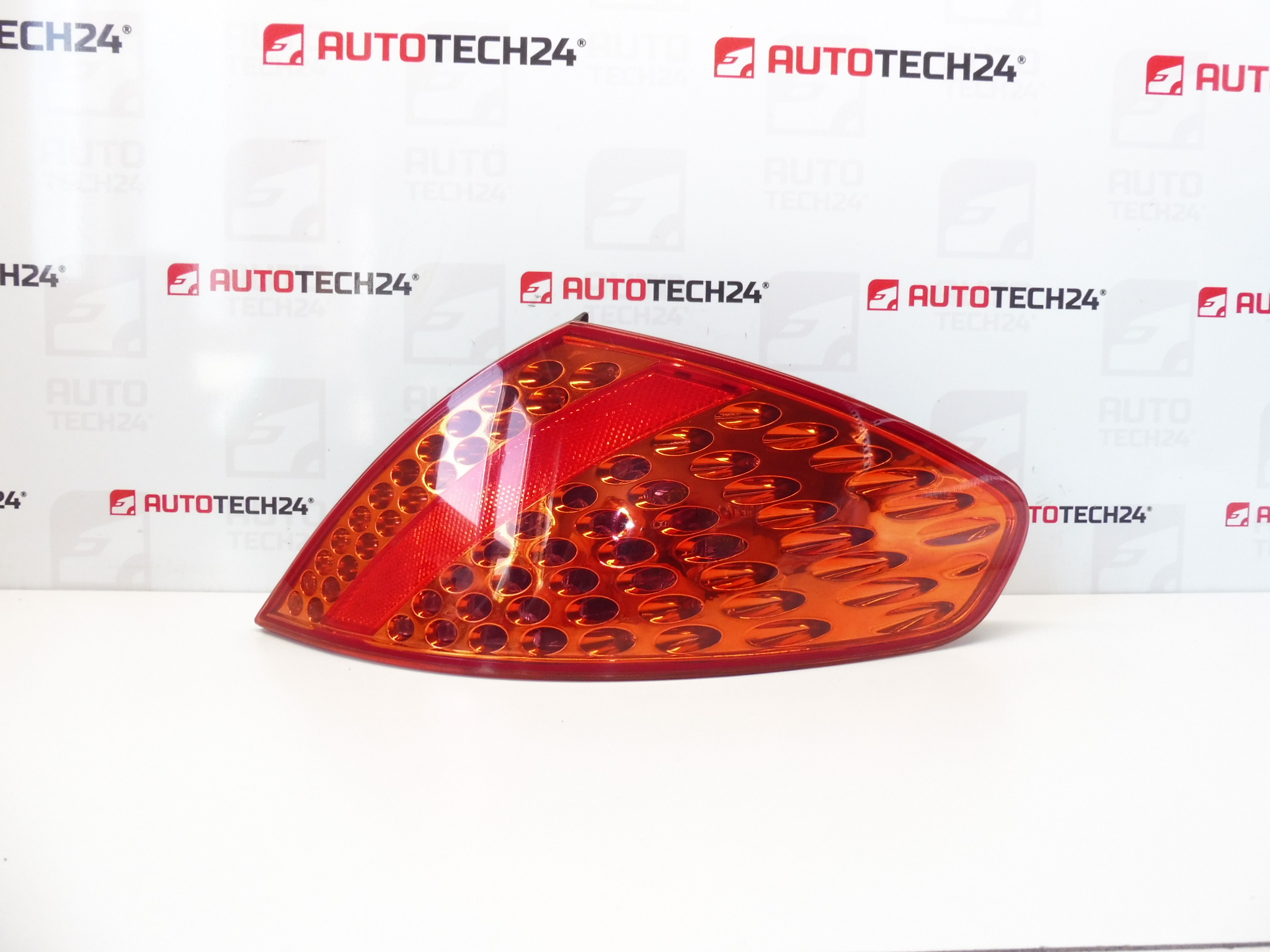 Lamp rechts achter Peugeot 307 CC 714025600861 6351X4 6351S3