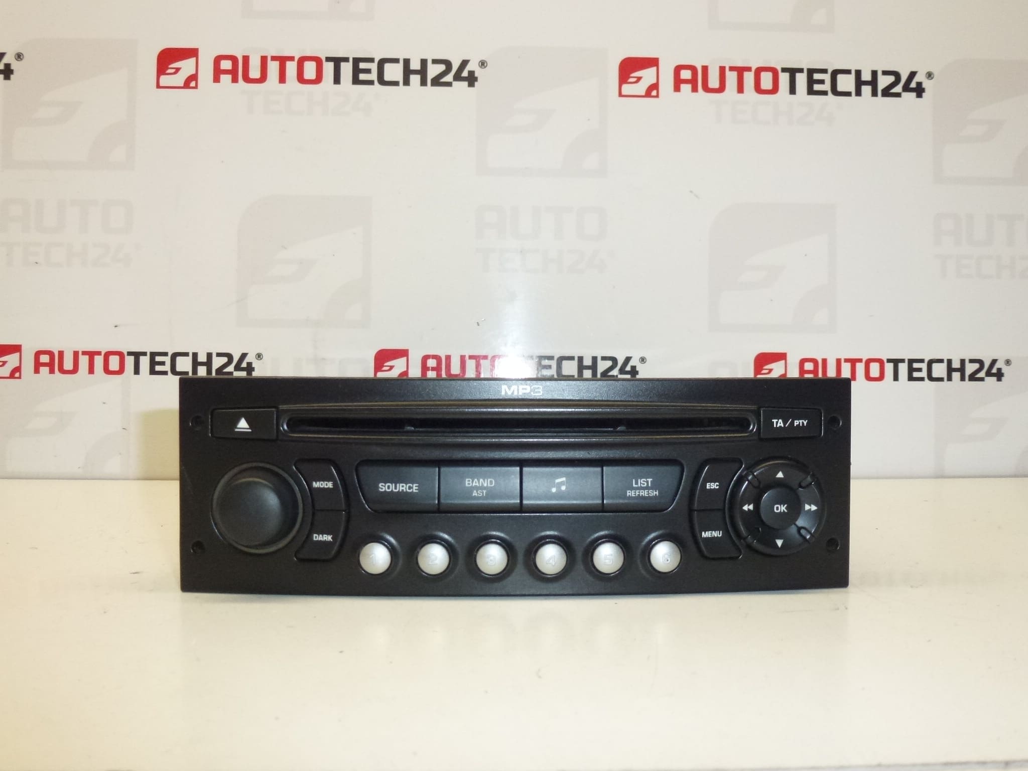 Autoradio met CD MP3 Citroën Peugeot 9664769777 657992