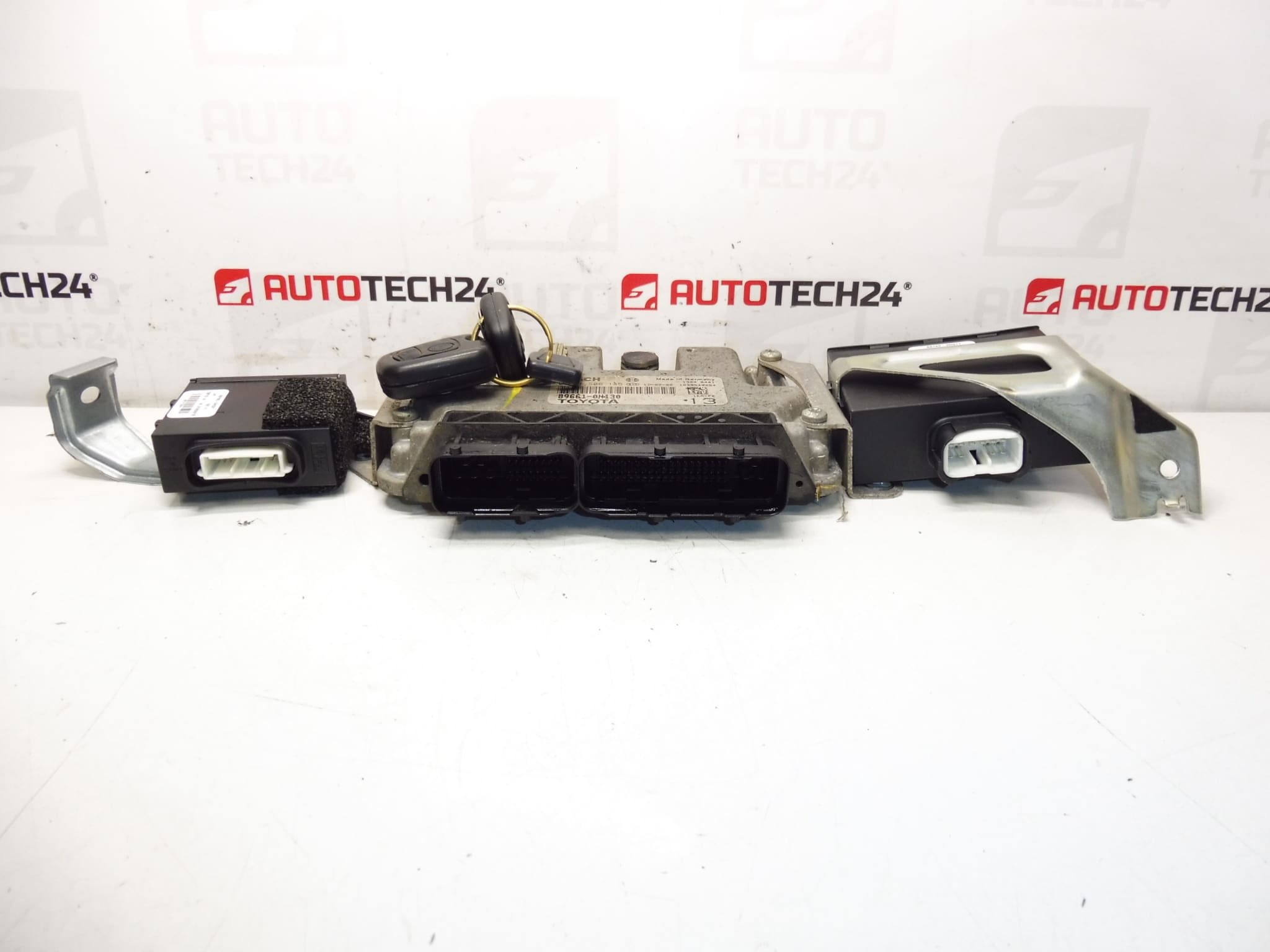 Immo + Afstandsbediening Citroën C1 Peugeot 107 0261S06145 6545PR 6545PN