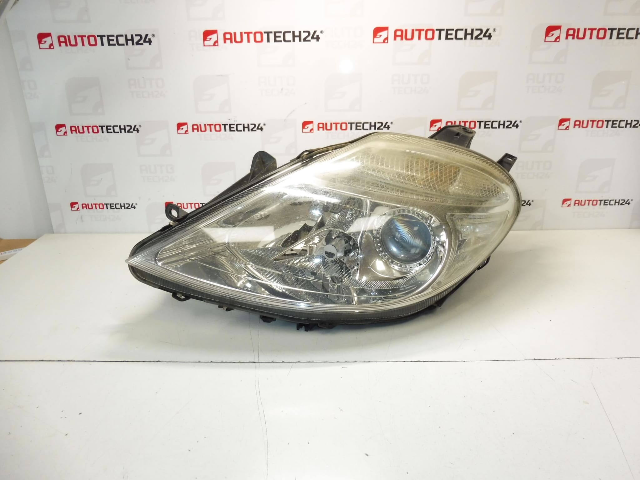 Linker voorlamp Xenon Citroën C8 1494320080 89006373 620816