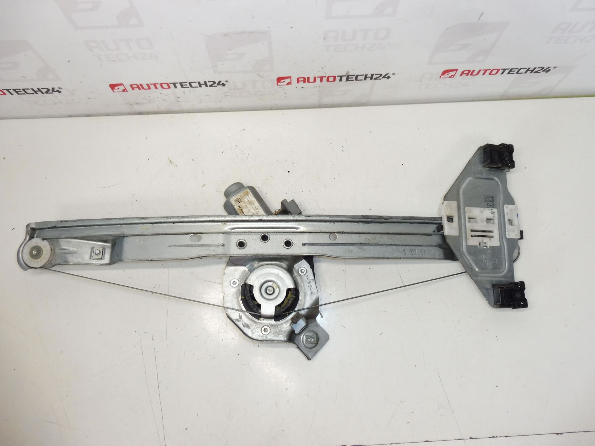 Citroën C3 II A51 9222FQ raamtrekmechanisme rechtsvoor - Afbeelding 2