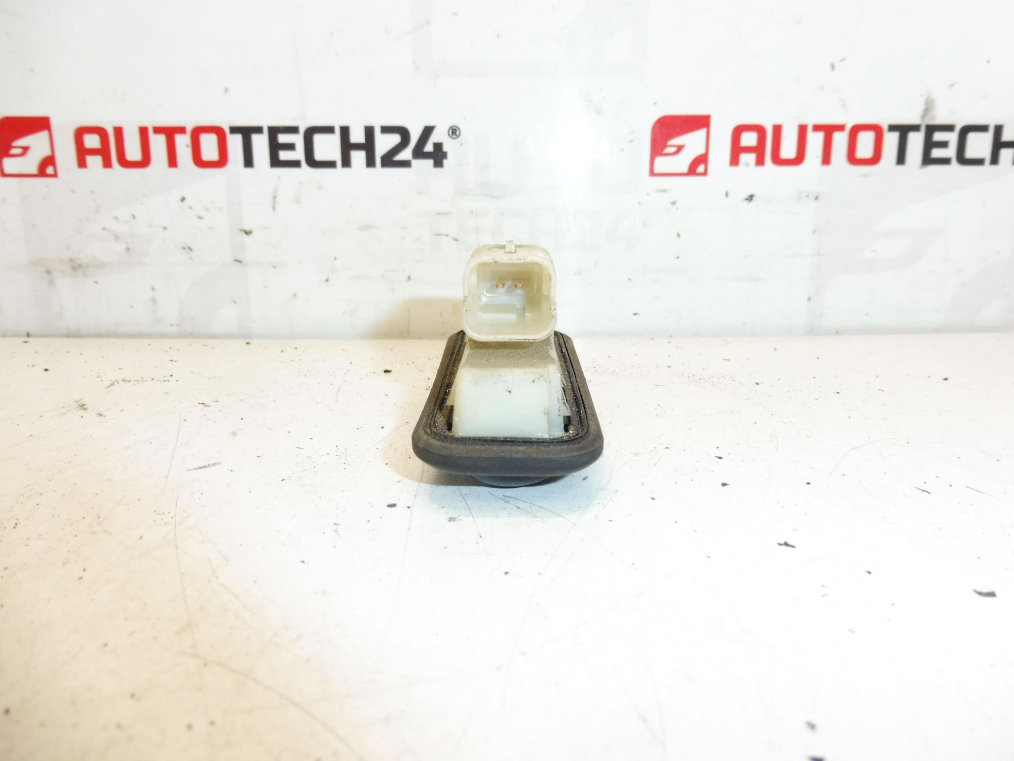 Citroën DS 6490CN openingsbediening achterklep - Afbeelding 2