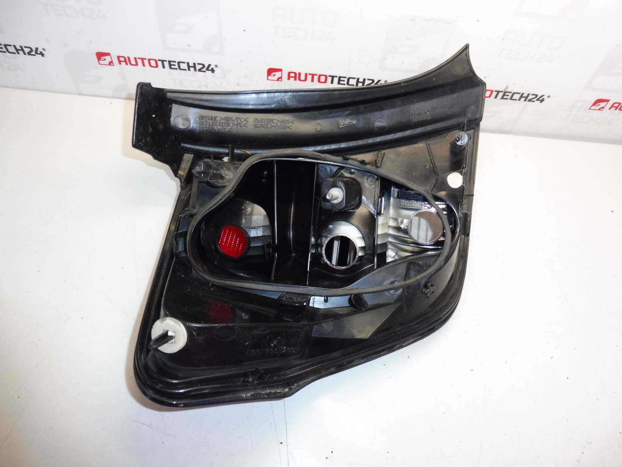 Rechter achterlicht spatbord Citroën C3 II 9673805380 6351KQ (Kopie) - Afbeelding 2