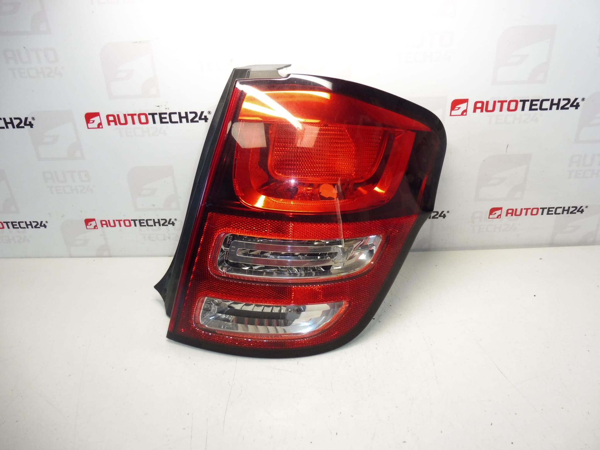 Rechter achterlicht spatbord Citroën C3 II 9673805380 6351KQ (Kopie)