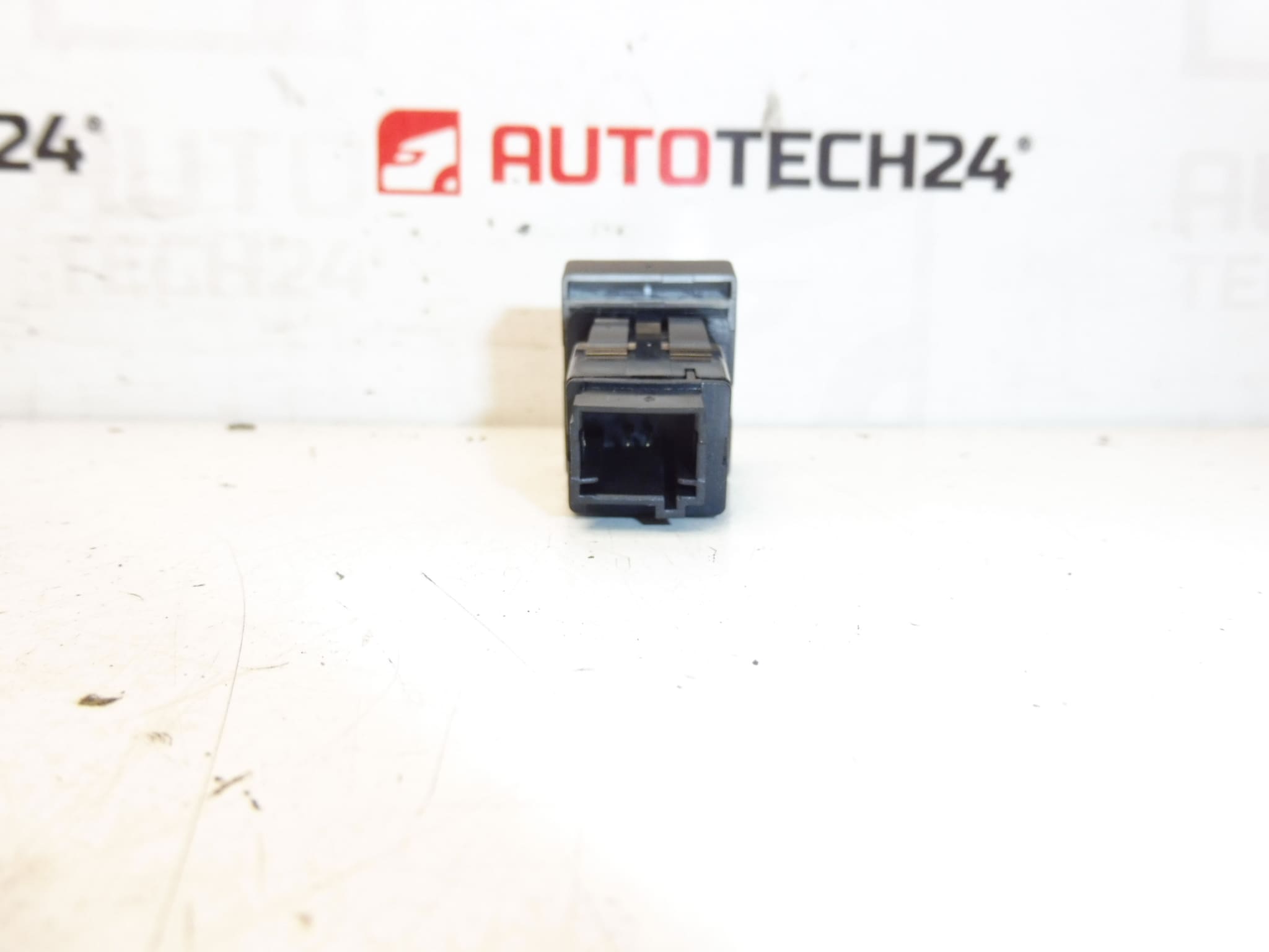 Centrale vergrendelingscontroller Peugeot 3008 5008 96652390ZD 6490Z3 - Afbeelding 2