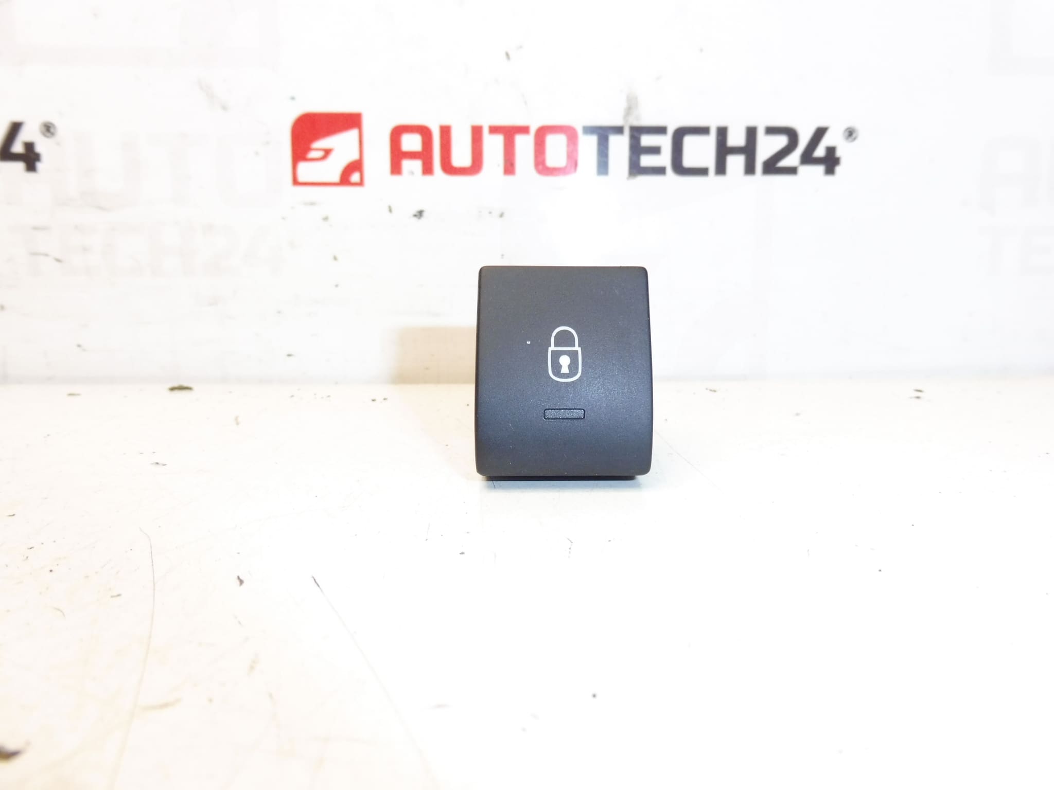 Centrale vergrendelingscontroller Peugeot 3008 5008 96652390ZD 6490Z3