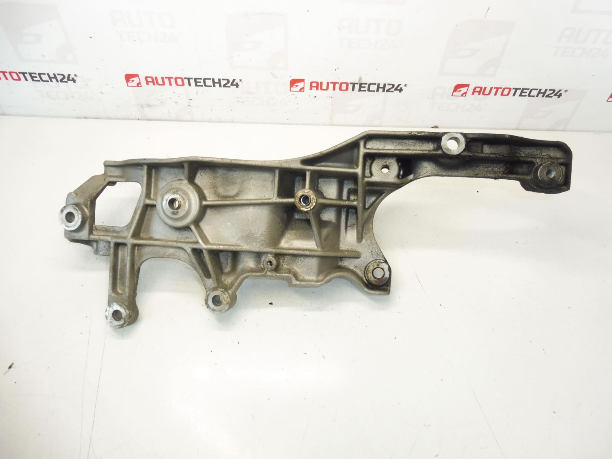Citroën Peugeot Dynamo Aircocompressorhouder 9688628680 5706N7 - Afbeelding 2