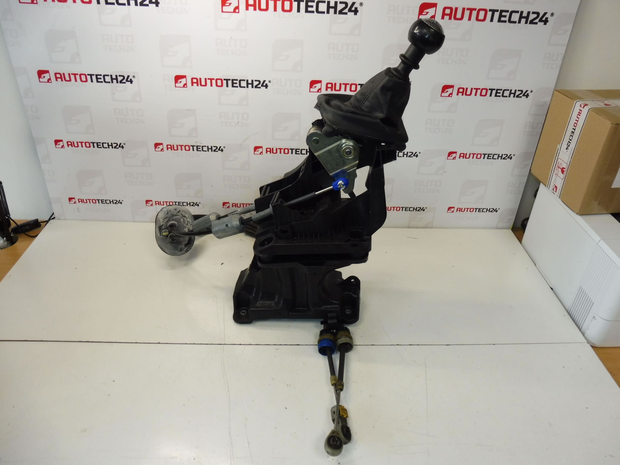 Versnellingspook Peugeot 3008 5008 2400KQ 2403V2 240891 - Afbeelding 2