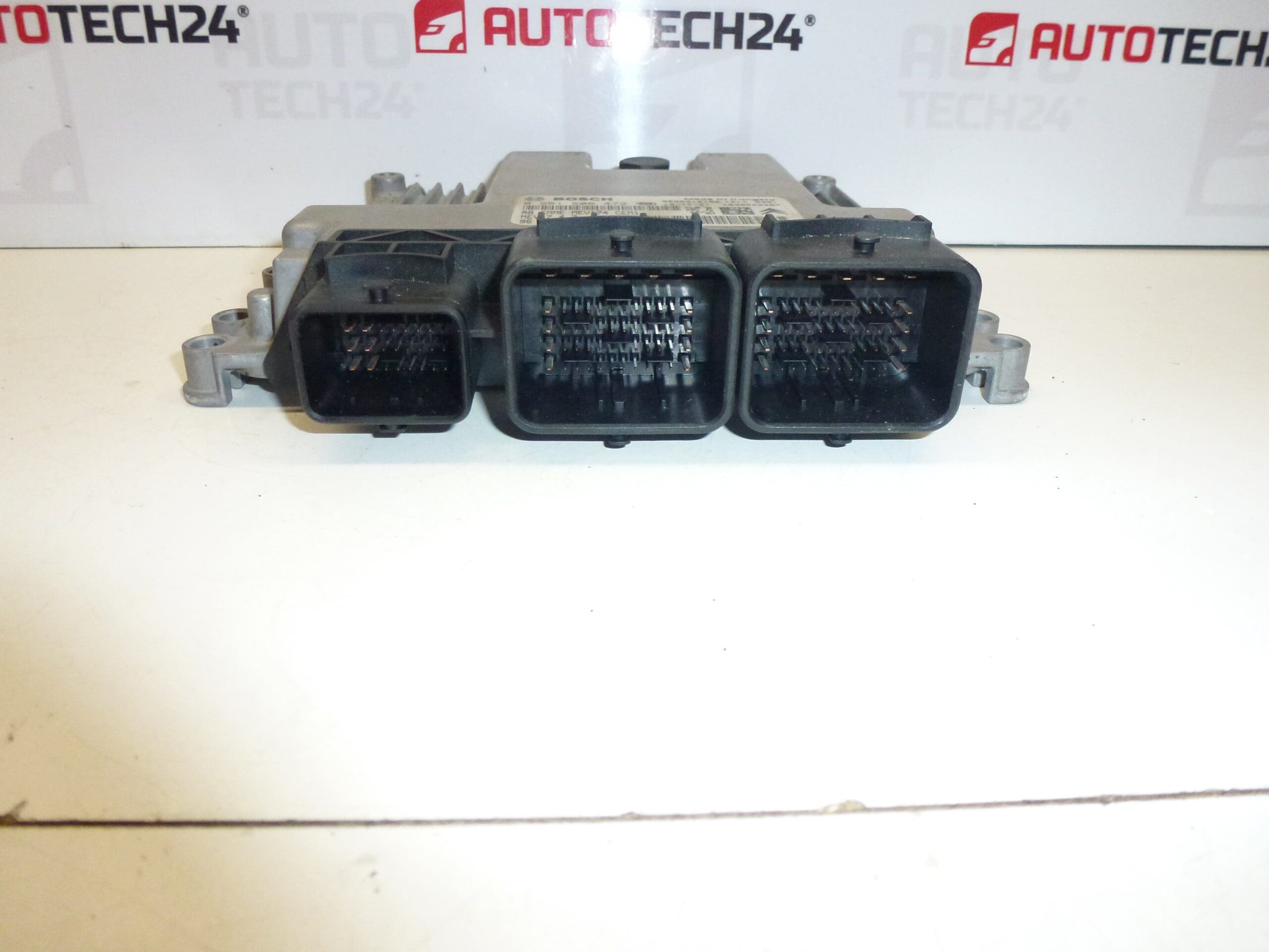 ECU Bosch MEV17.4.2 0261S06472 9675495080