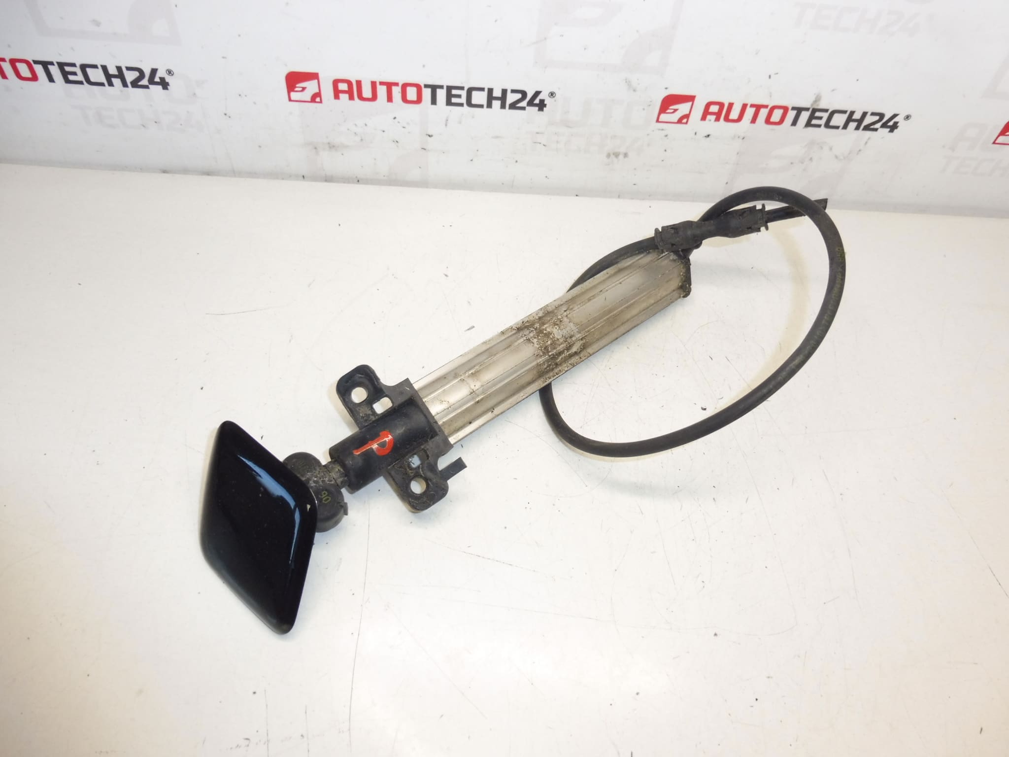 Rechter koplampsproeier Peugeot 308 T7 6438Y8 6438Z0