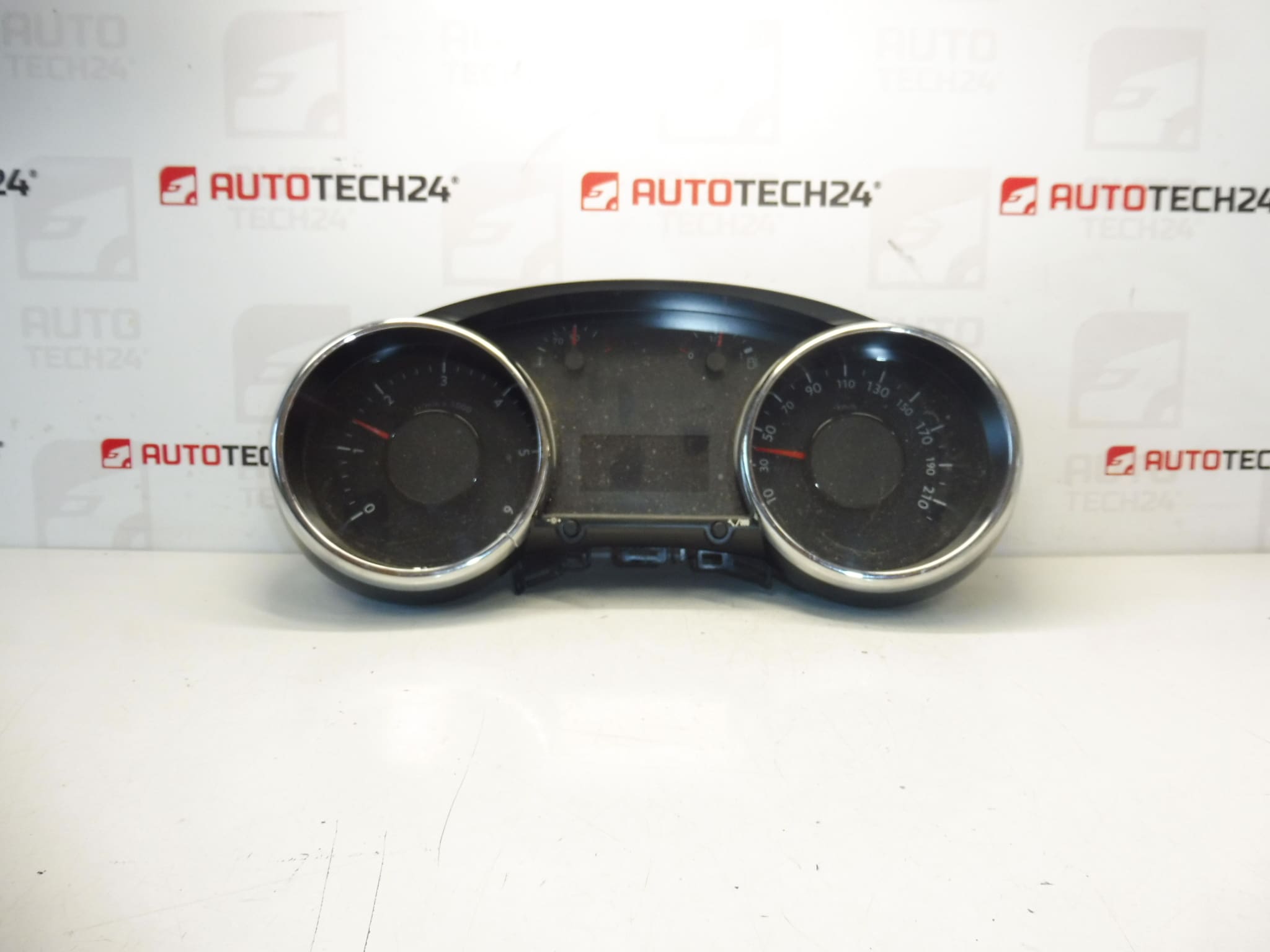 Snelheidsmeter 144000km Peugeot 3008 5008 9804210980 980462780