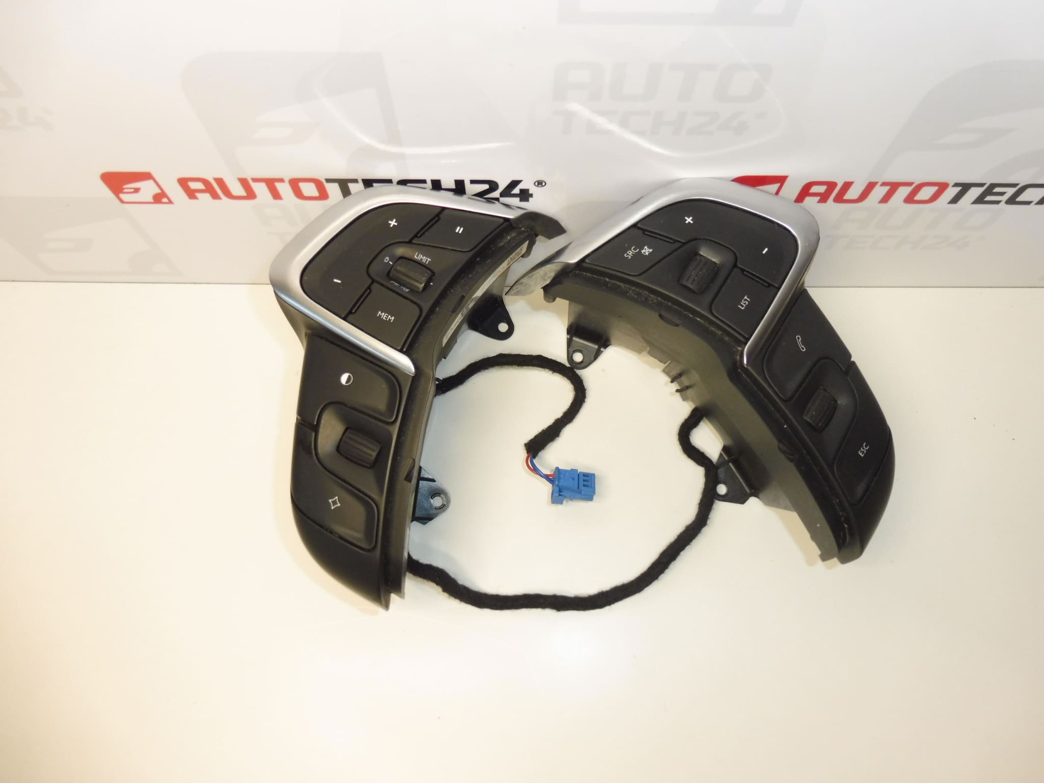 Stuurbediening Citroen C4 II en DS4 96720514ZD 98094655ZD
