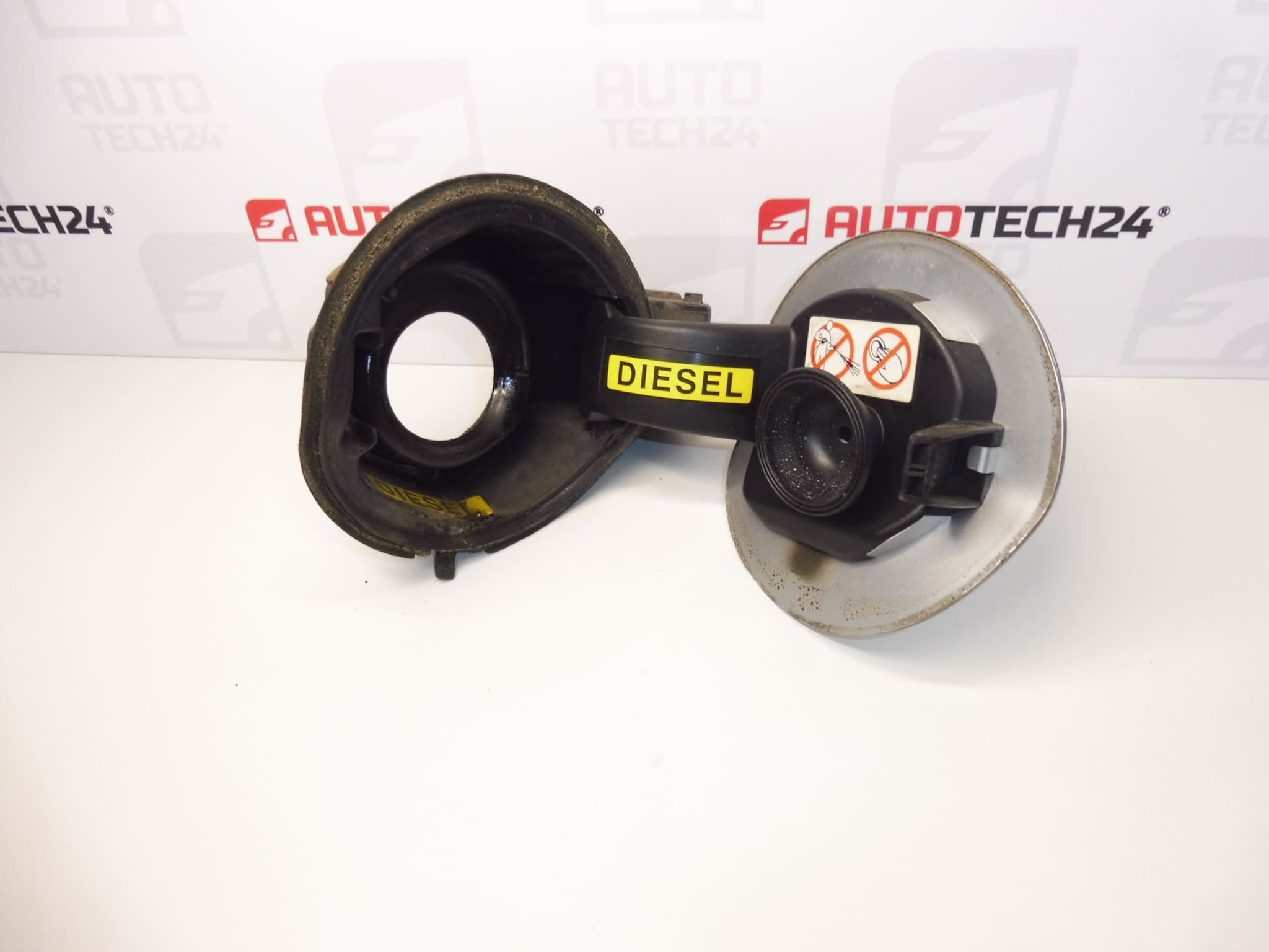 Tankdop Citroën C4 B7 EZRC 9687310880 1517J1 1518F9